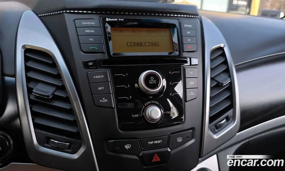 SsangYong Korando 2013 2.0 автомат (гидро), фото 16