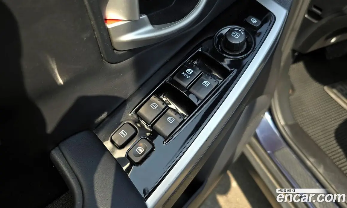 SsangYong Korando 2013 2.0 автомат (гидро), фото 18