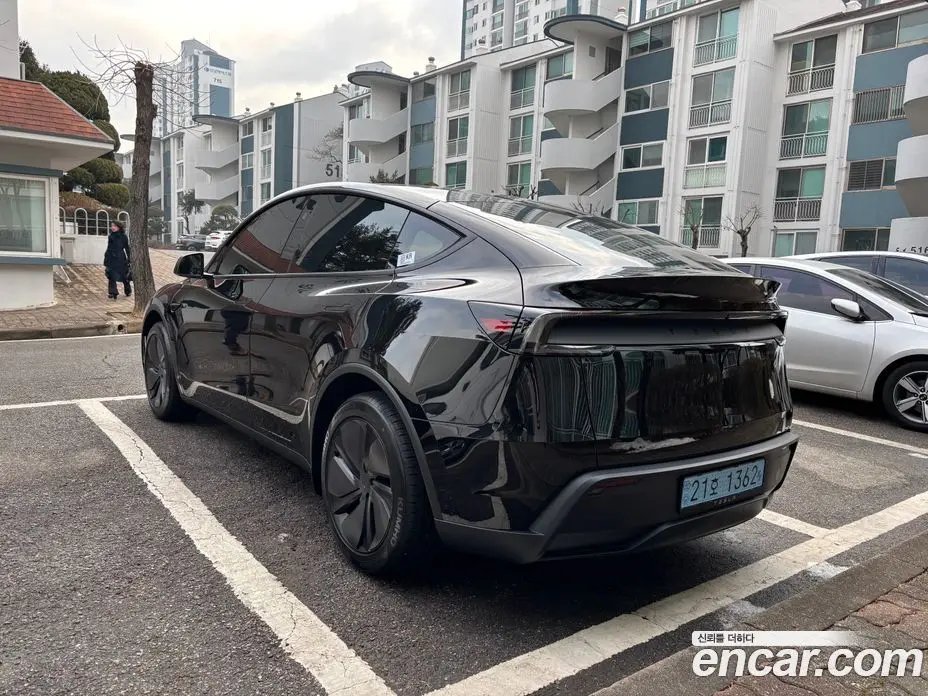 Tesla Model Y 2026 автомат (гидро), фото 6 Tesla Model Y 2026 автомат (гидро), фото 6