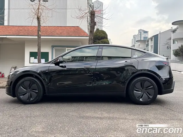 Tesla Model Y 2026 автомат (гидро), миниатюра 7 Tesla Model Y 2026 автомат (гидро), миниатюра 7