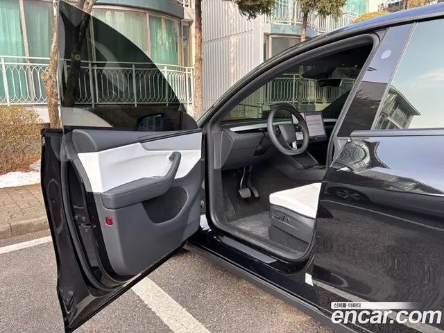 Tesla Model Y 2026 автомат (гидро), миниатюра 8 Tesla Model Y 2026 автомат (гидро), миниатюра 8