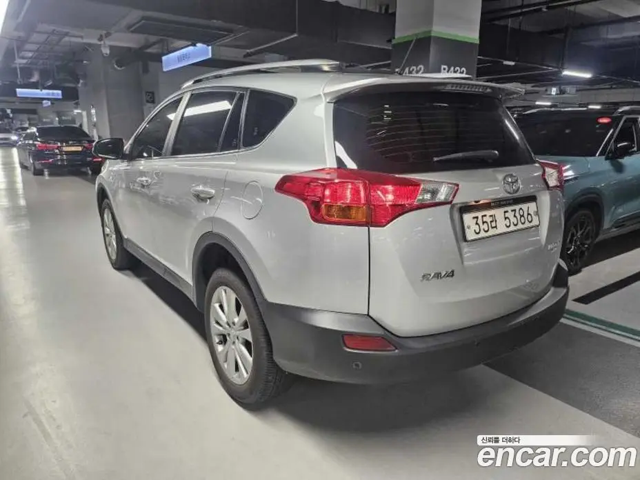 Toyota RAV4 2014 2.5 автомат (гидро), фото 6