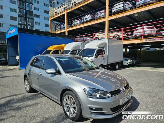 Volkswagen Golf 2014 1.6 автомат (гидро), миниатюра 2