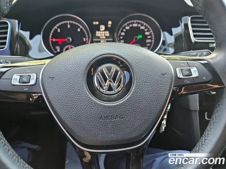 Volkswagen Golf 2014 1.6 автомат (гидро), фото 16