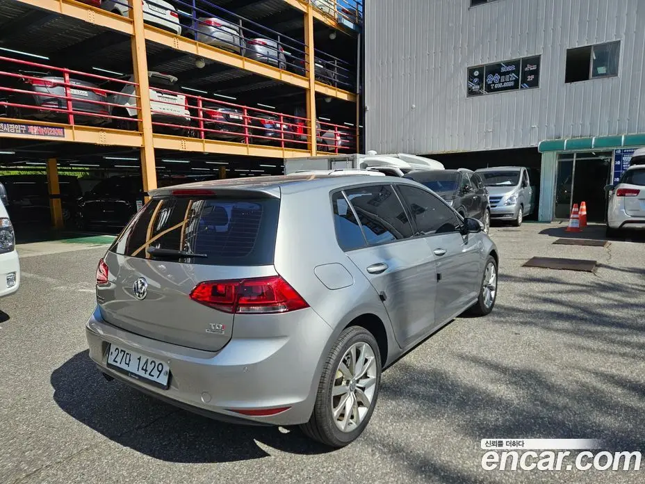 Volkswagen Golf 2014 1.6 автомат (гидро), фото 4