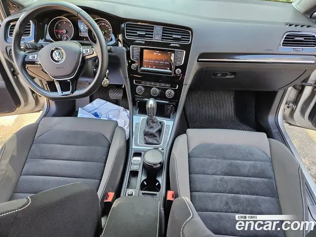 Volkswagen Golf 2014 1.6 автомат (гидро), миниатюра 10