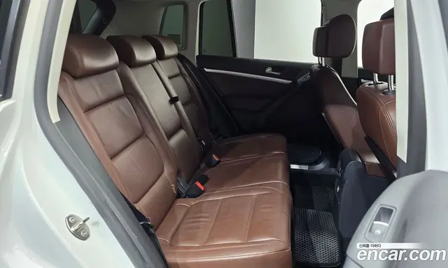 Volkswagen Tiguan 2013 2.0 автомат (гидро), миниатюра 11