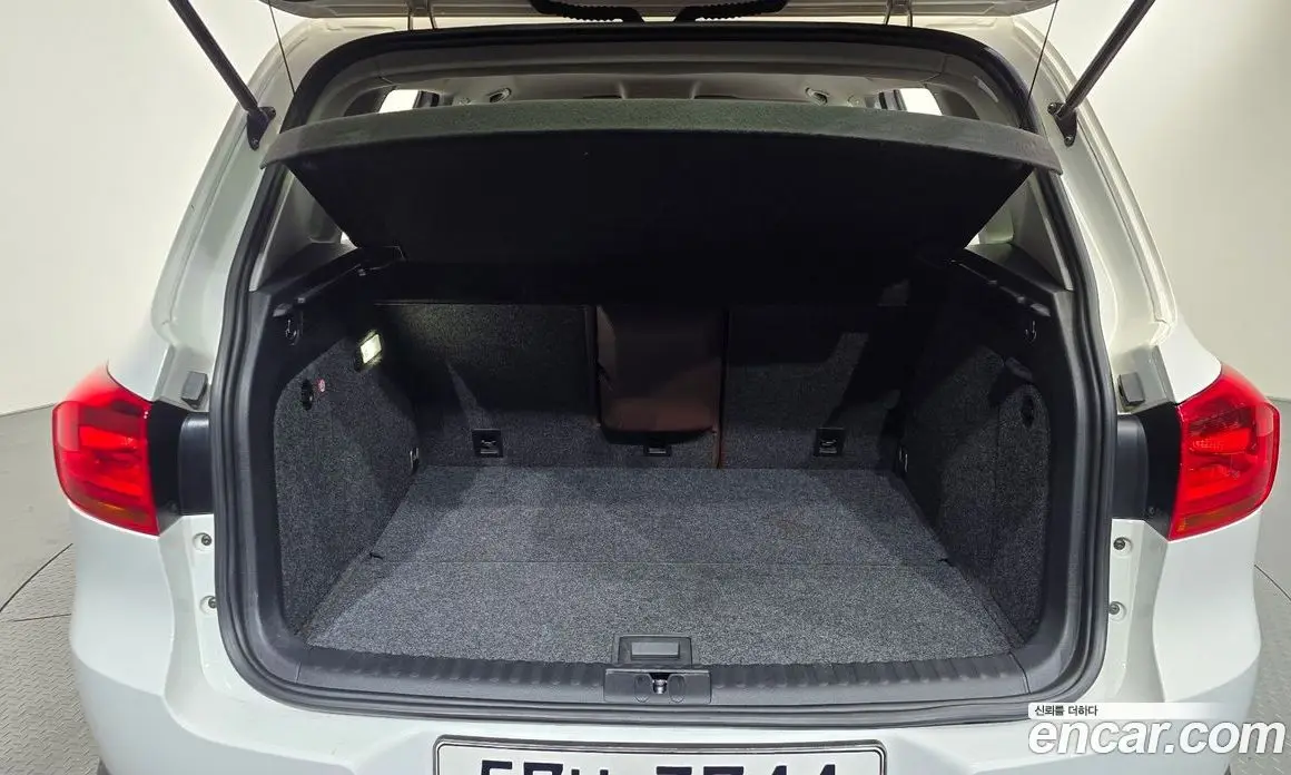 Volkswagen Tiguan 2013 2.0 автомат (гидро), фото 20