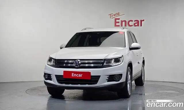 Volkswagen Tiguan 2013 2.0 автомат (гидро), миниатюра 3