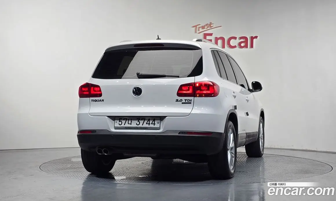 Volkswagen Tiguan 2013 2.0 автомат (гидро), фото 4