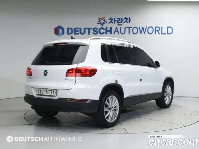 Volkswagen Tiguan 2015 2.0 автомат (гидро), миниатюра 2