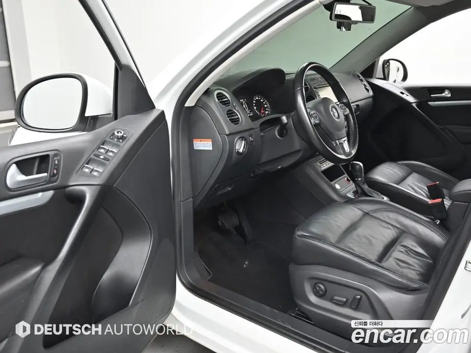 Volkswagen Tiguan 2015 2.0 автомат (гидро), фото 11