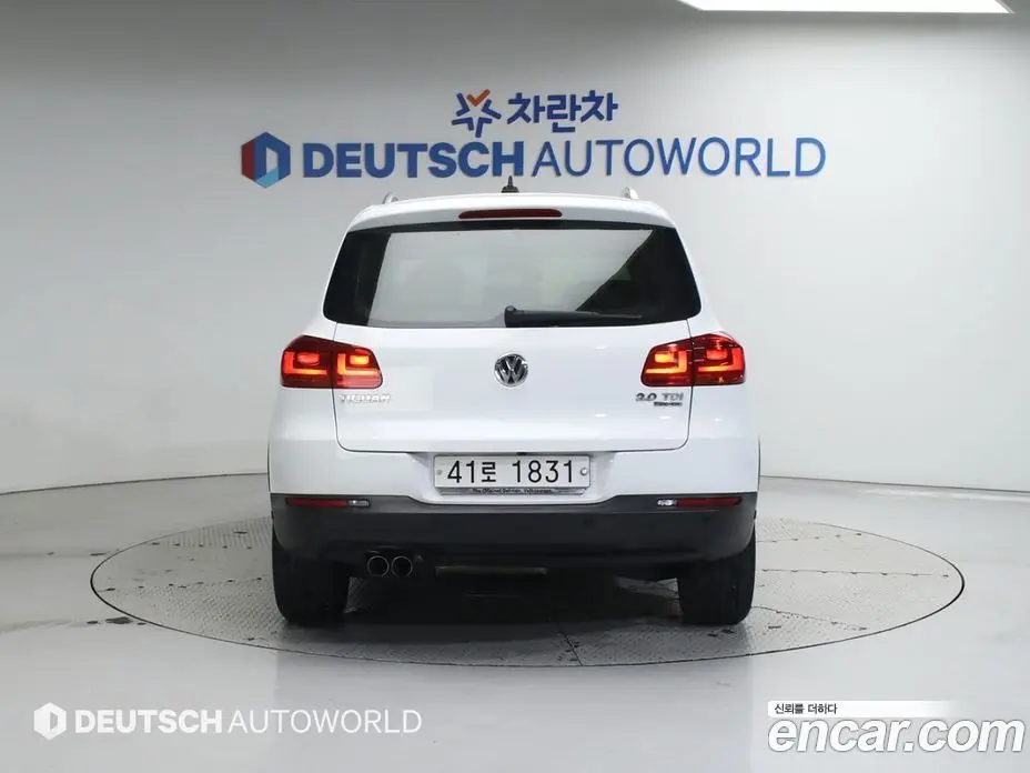 Volkswagen Tiguan 2015 2.0 автомат (гидро), фото 4