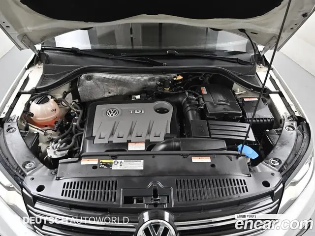 Volkswagen Tiguan 2015 2.0 автомат (гидро), миниатюра 6