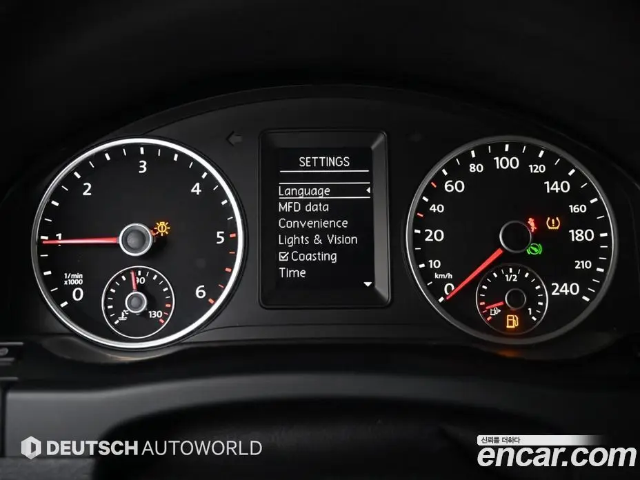 Volkswagen Tiguan 2015 2.0 автомат (гидро), фото 8