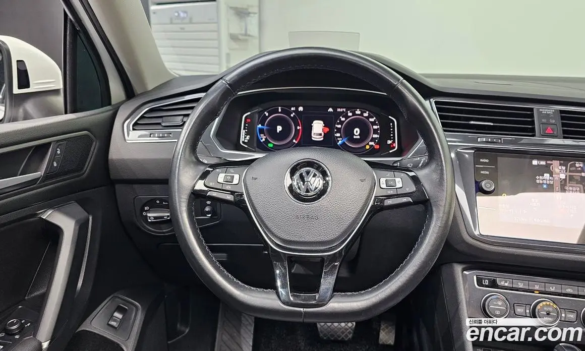 Volkswagen Tiguan 2020 2.0 автомат (гидро), фото 13