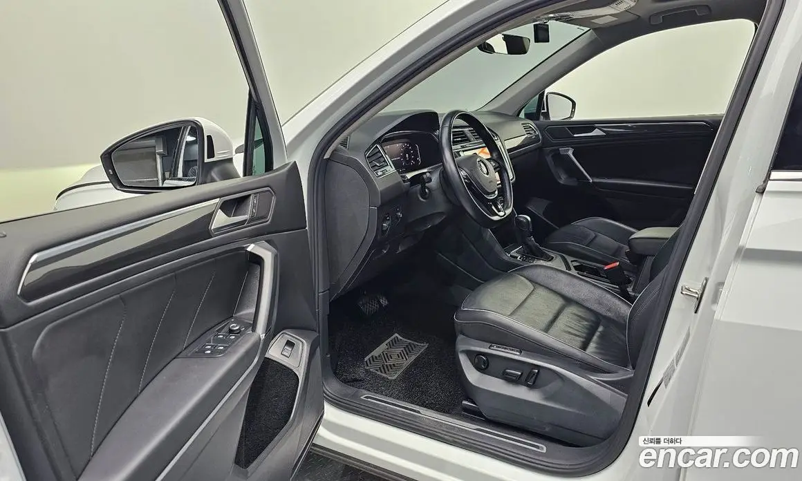 Volkswagen Tiguan 2020 2.0 автомат (гидро), фото 10