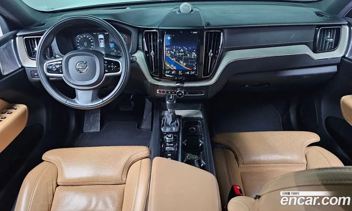 Volvo XC60 2018 2.0 автомат (гидро), фото 6 Volvo XC60 2018 2.0 автомат (гидро), фото 6