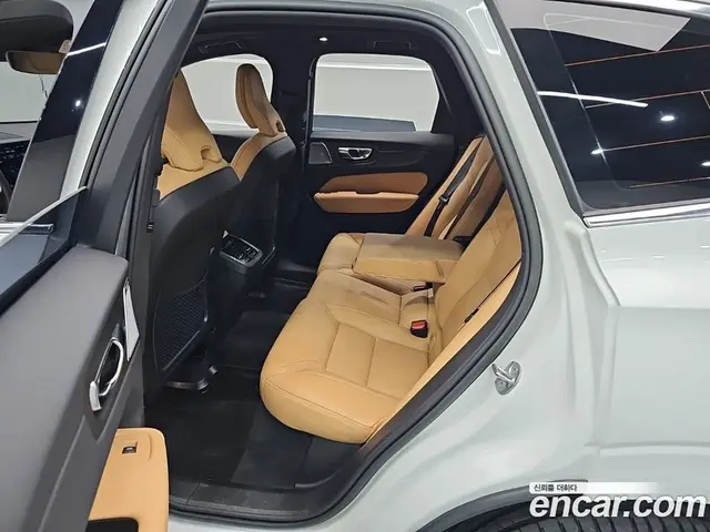 Volvo XC60 2022 2.0 автомат (гидро), миниатюра 11 Volvo XC60 2022 2.0 автомат (гидро), миниатюра 11