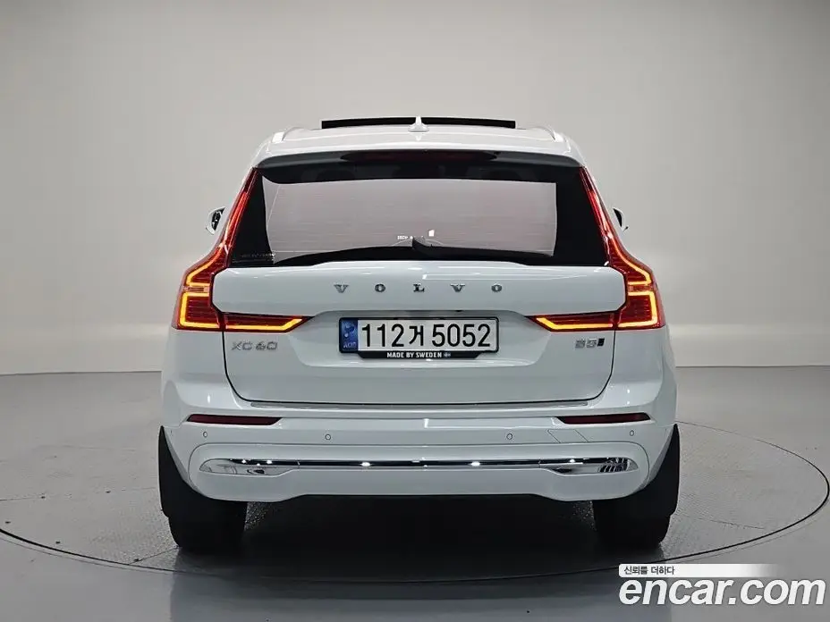 Volvo XC60 2022 2.0 автомат (гидро), фото 3 Volvo XC60 2022 2.0 автомат (гидро), фото 3