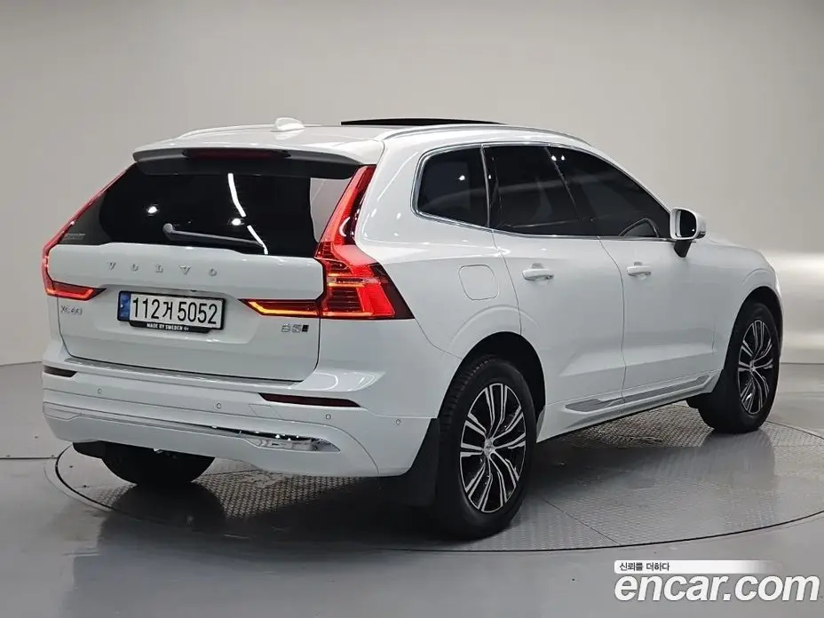 Volvo XC60 2022 2.0 автомат (гидро), фото 4 Volvo XC60 2022 2.0 автомат (гидро), фото 4
