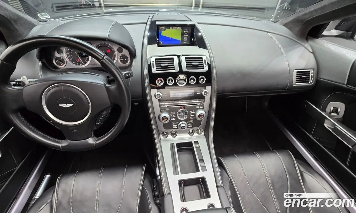 Aston Martin DB9 2015 5.9 автомат (гидро), фото 7 Aston Martin DB9 2015 5.9 автомат (гидро), фото 7
