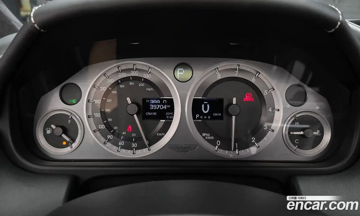Aston Martin DB9 2015 5.9 автомат (гидро), фото 8 Aston Martin DB9 2015 5.9 автомат (гидро), фото 8