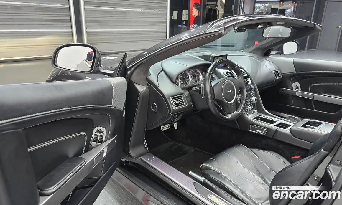Aston Martin DB9 2015 5.9 автомат (гидро), фото 10 Aston Martin DB9 2015 5.9 автомат (гидро), фото 10