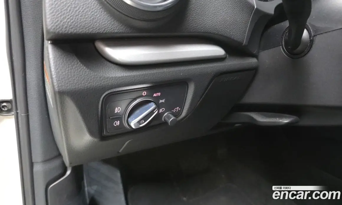 Audi A3 2014 1.6 автомат (гидро), фото 16