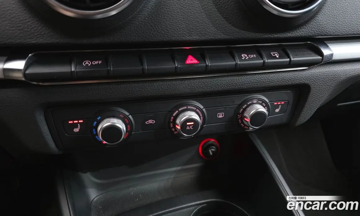 Audi A3 2014 1.6 автомат (гидро), фото 18