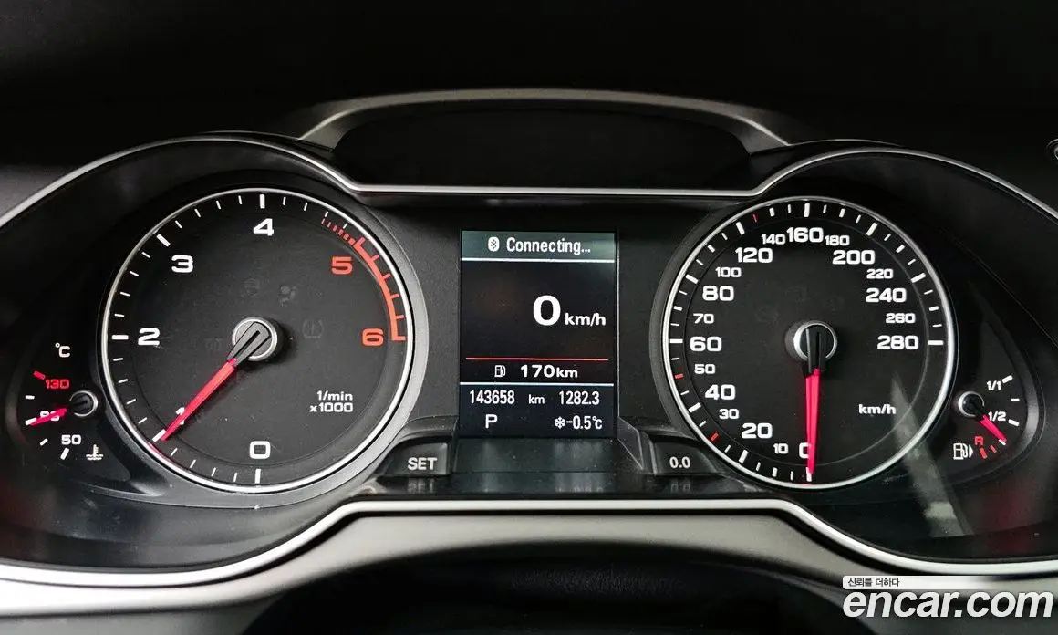 Audi A4 2013 2.0 автомат (гидро), фото 8