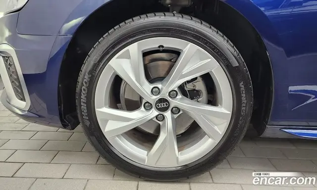 Audi A4 2022 2.0 автомат (гидро), миниатюра 5