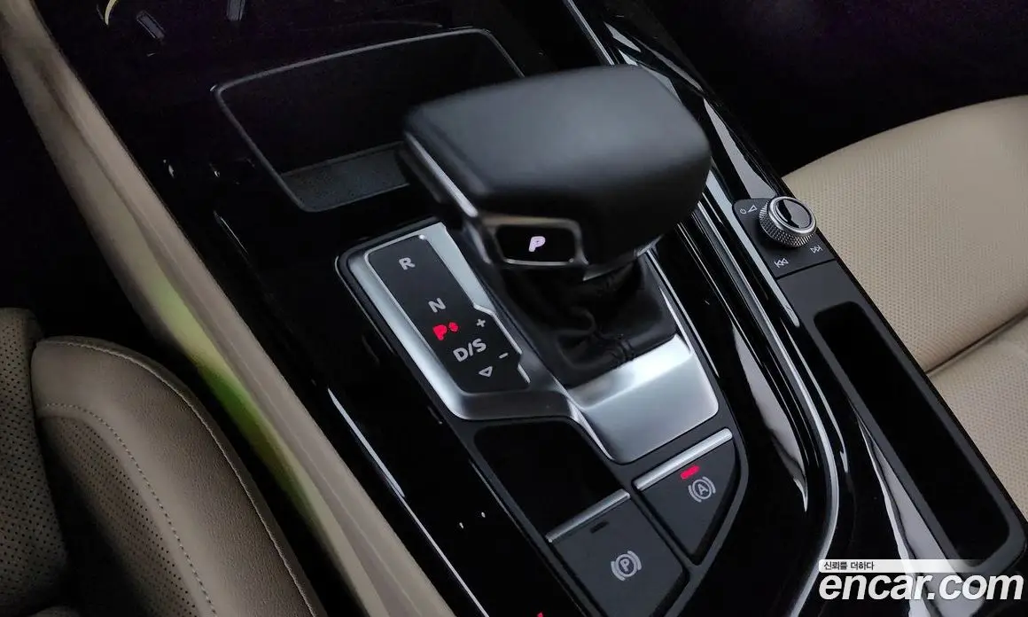 Audi A4 2022 2.0 автомат (гидро), фото 9