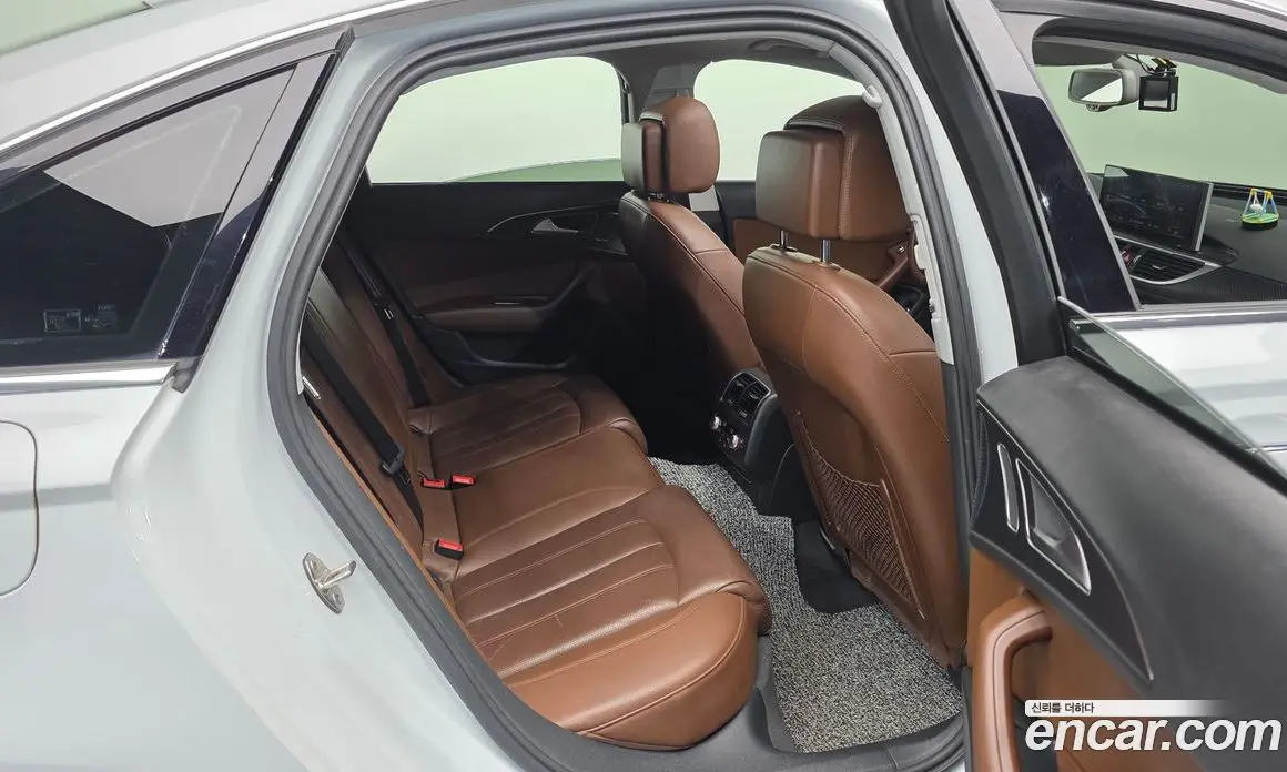 Audi A6 2015 2.0 автомат (гидро), фото 12
