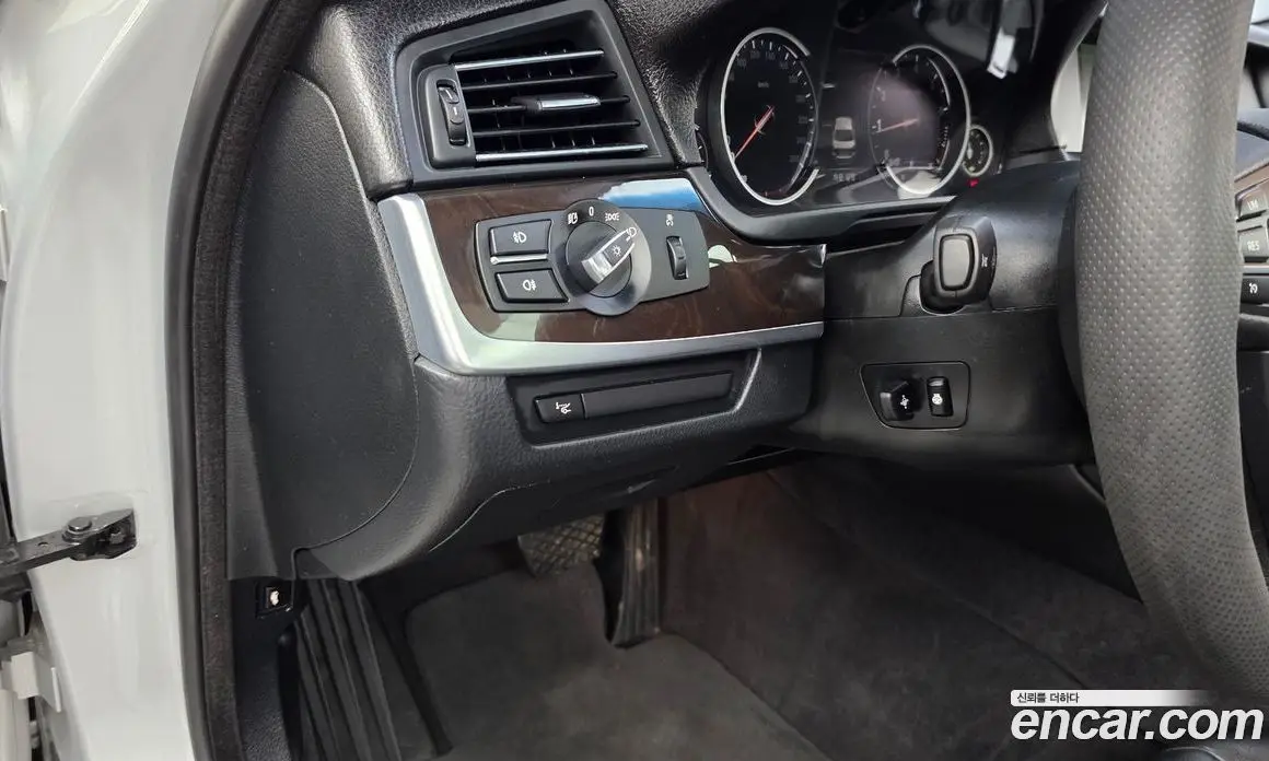 BMW 5 серия 2013 2.0 автомат (гидро), фото 16 BMW 5 серия 2013 2.0 автомат (гидро), фото 16