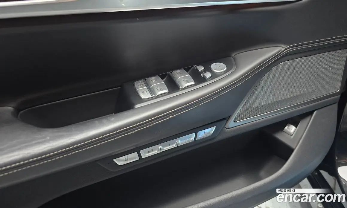 BMW 7 серия 2016 3.0 автомат (гидро), фото 17 BMW 7 серия 2016 3.0 автомат (гидро), фото 17