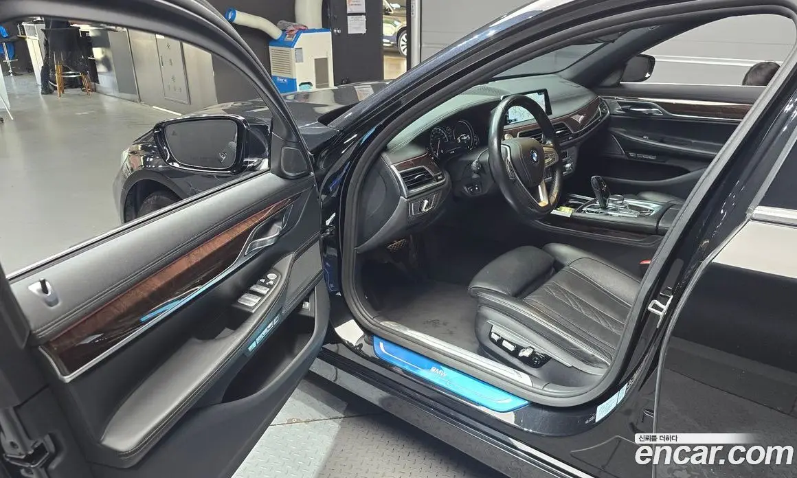 BMW 7 серия 2016 3.0 автомат (гидро), фото 10 BMW 7 серия 2016 3.0 автомат (гидро), фото 10