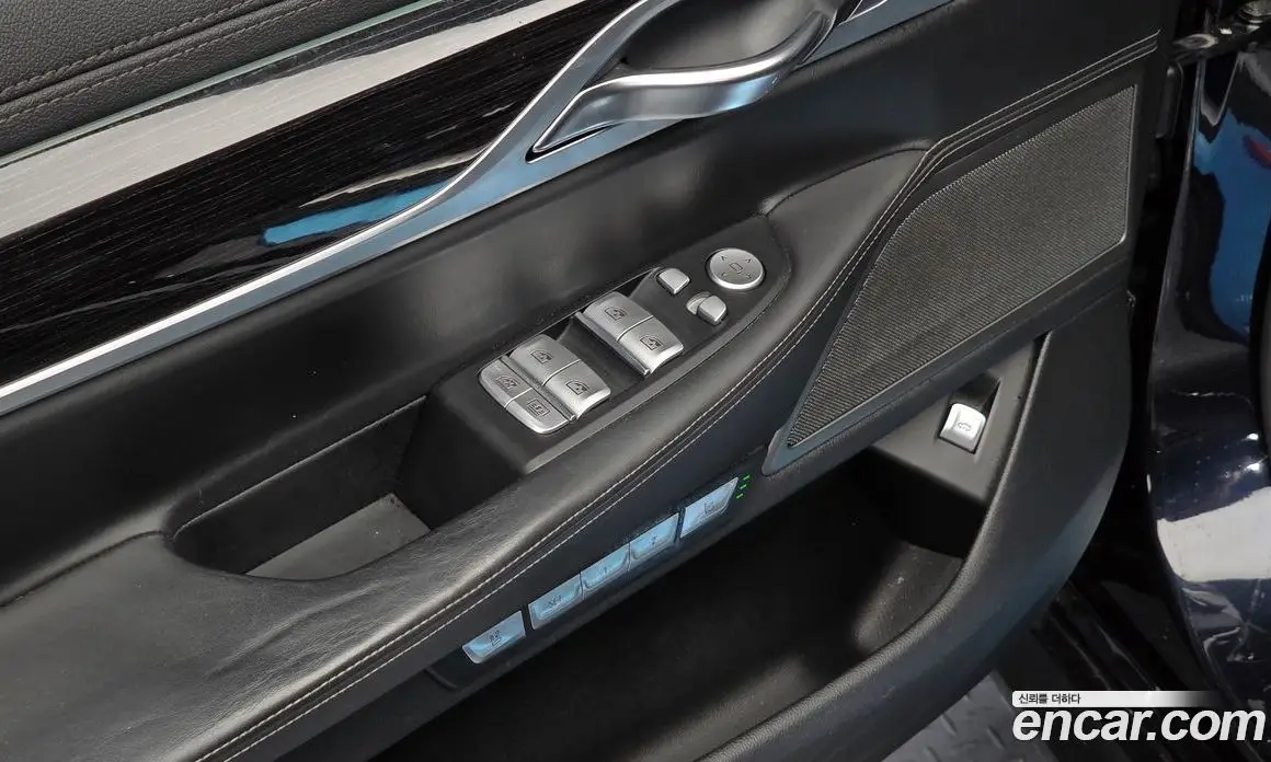 BMW 7 серия 2018 3.0 автомат (гидро), фото 16