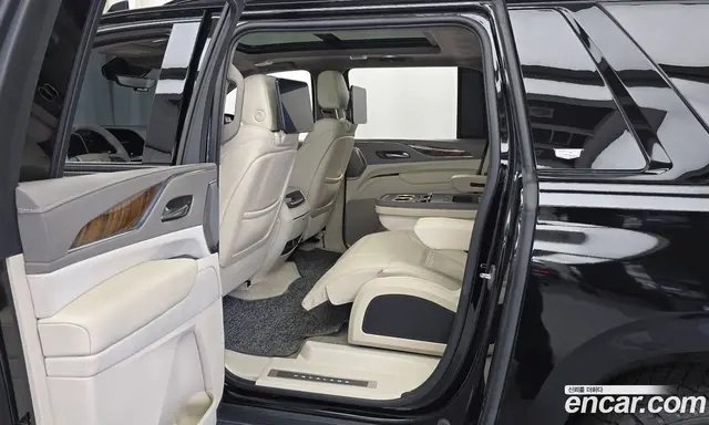 Cadillac Escalade 2021 6.2 автомат (гидро), миниатюра 11 Cadillac Escalade 2021 6.2 автомат (гидро), миниатюра 11
