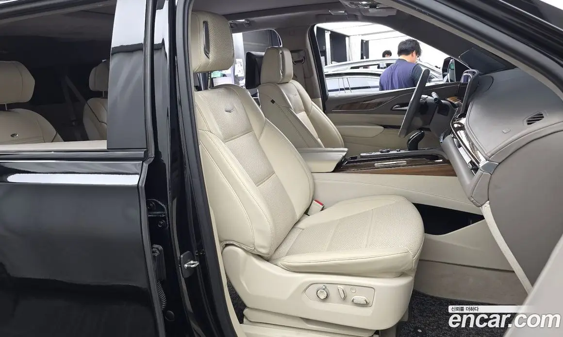 Cadillac Escalade 2021 6.2 автомат (гидро), фото 12 Cadillac Escalade 2021 6.2 автомат (гидро), фото 12