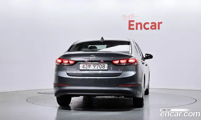 Hyundai Avante 2018 1.6 автомат (гидро), миниатюра 4 Hyundai Avante 2018 1.6 автомат (гидро), миниатюра 4