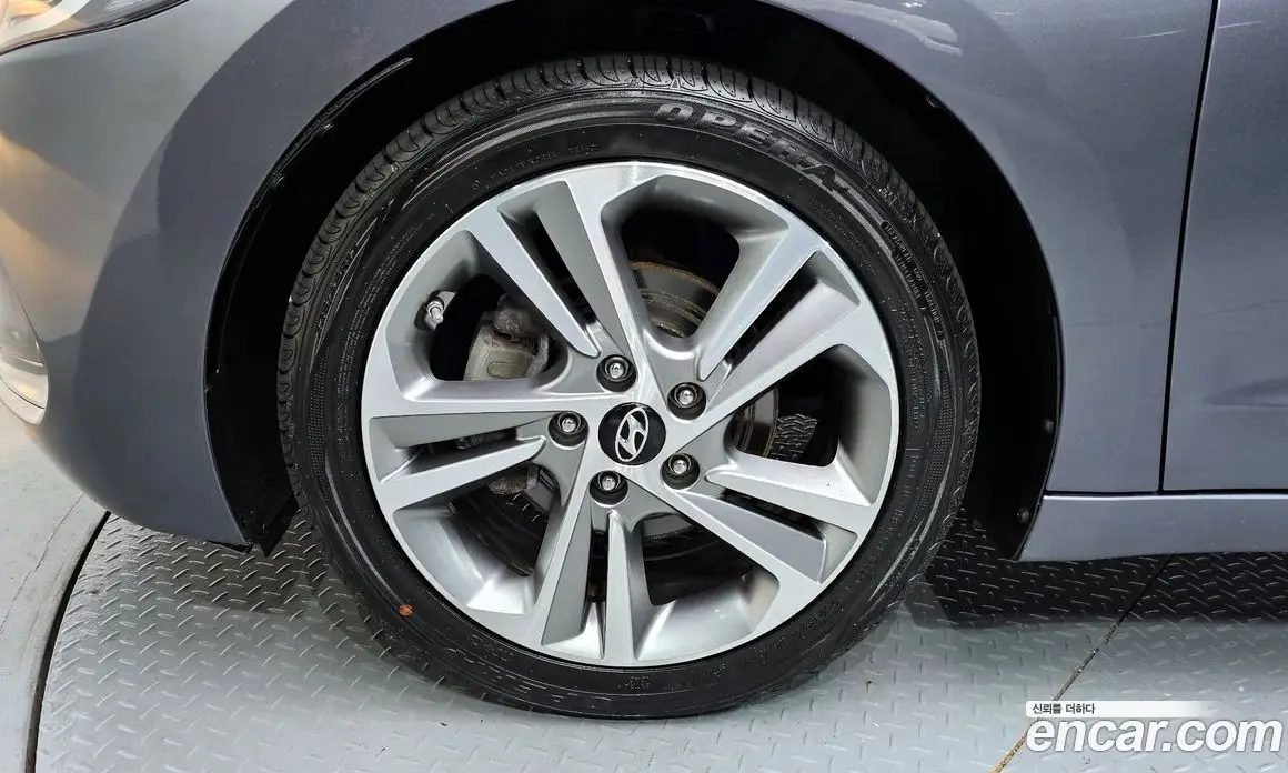 Hyundai Avante 2018 1.6 автомат (гидро), фото 5 Hyundai Avante 2018 1.6 автомат (гидро), фото 5