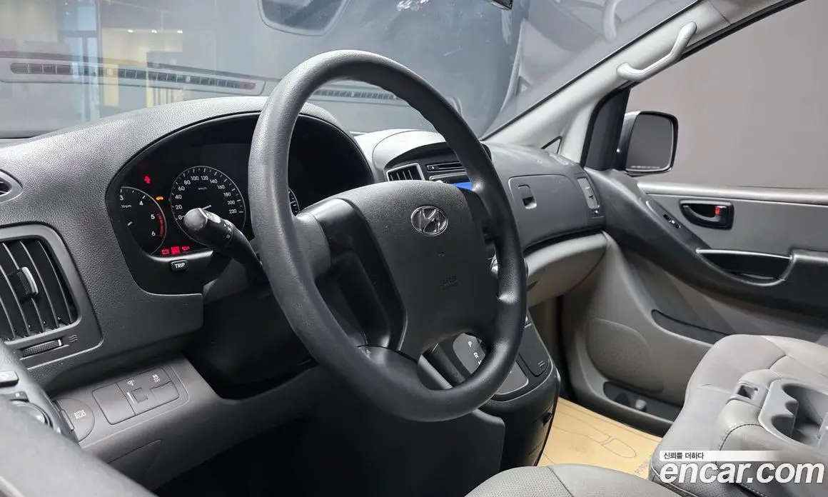 Hyundai Starex 2019 2.5 автомат (гидро), фото 13