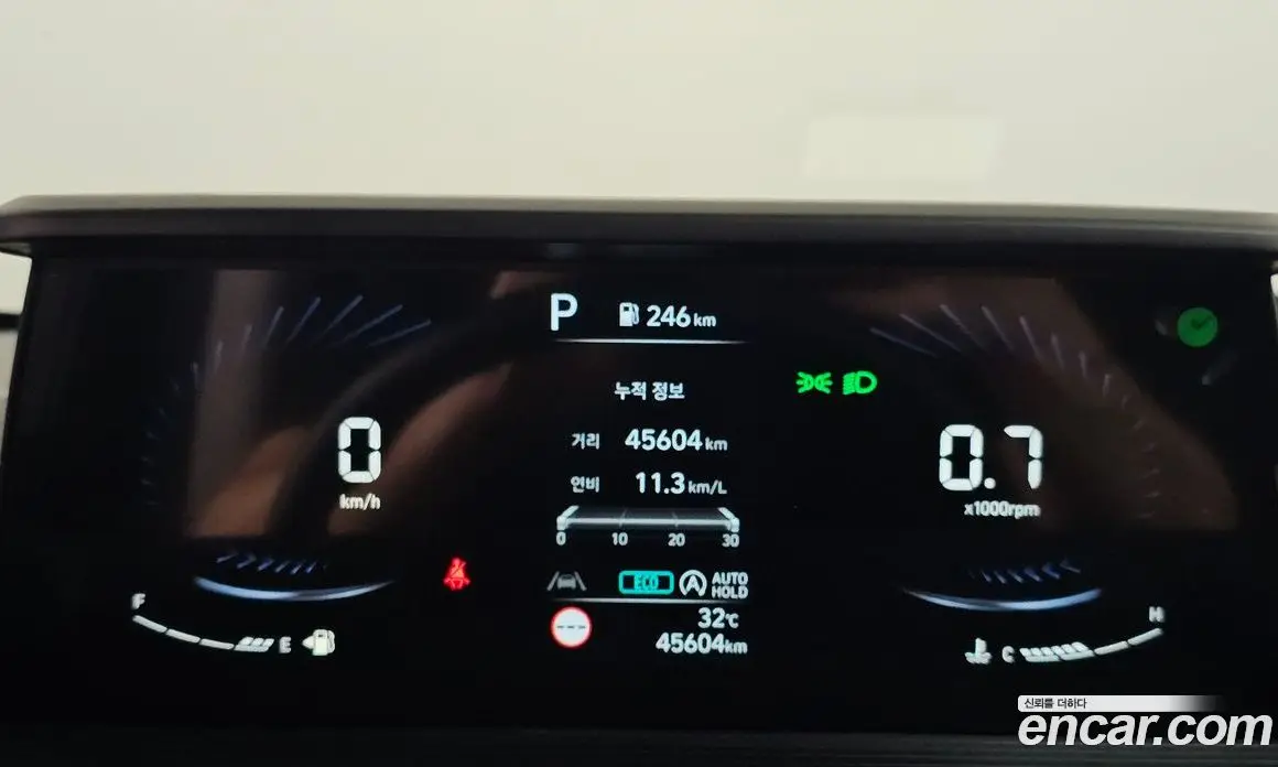 Hyundai Staria 2022 2.2 автомат (гидро), фото 16