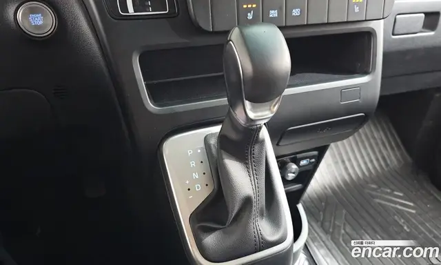 Hyundai Staria 2022 2.2 автомат (гидро), миниатюра 9