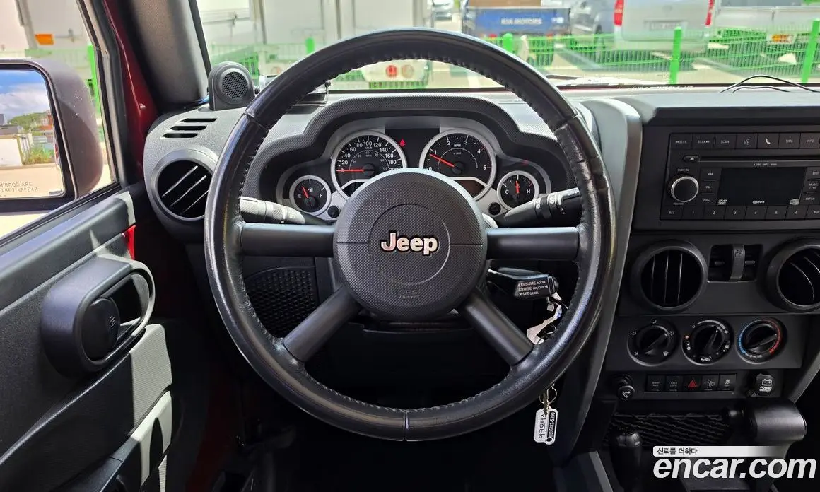 Jeep Wrangler 2010 2.8 автомат (гидро), фото 13 Jeep Wrangler 2010 2.8 автомат (гидро), фото 13