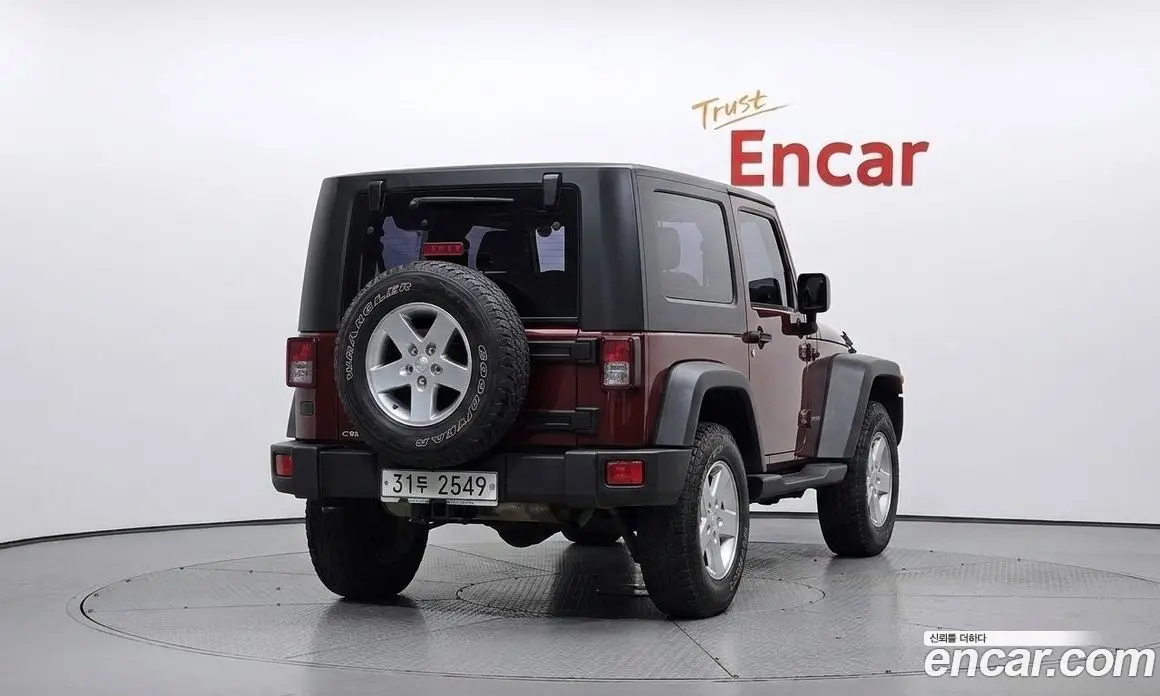 Jeep Wrangler 2010 2.8 автомат (гидро), фото 4 Jeep Wrangler 2010 2.8 автомат (гидро), фото 4