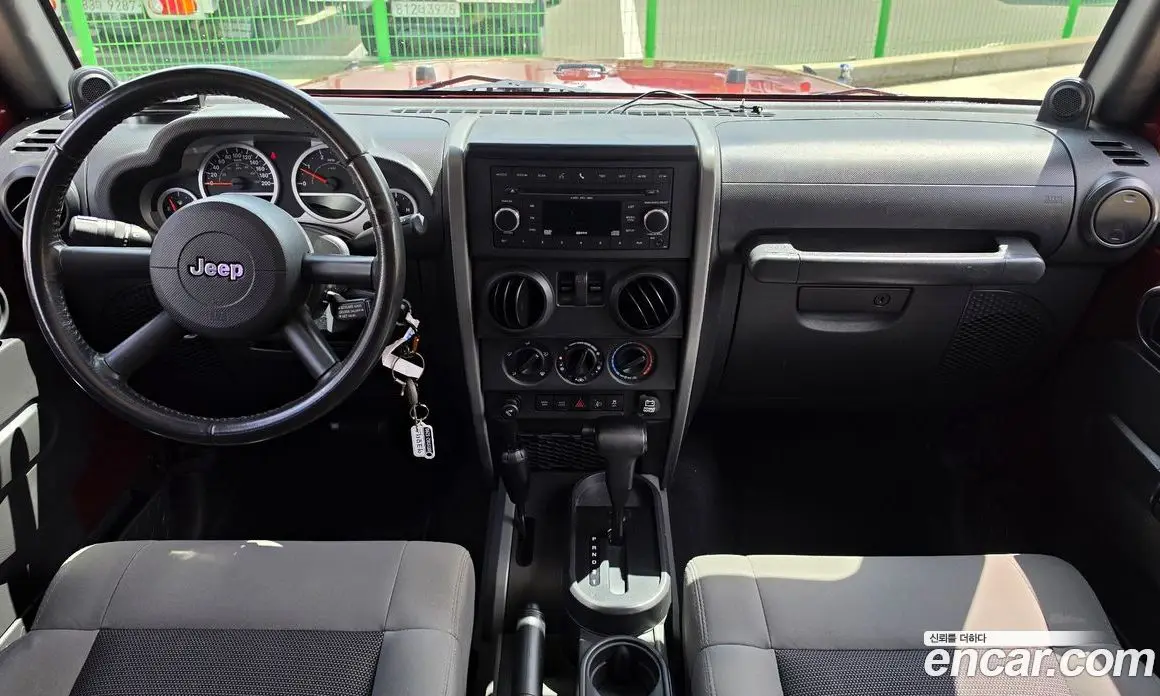 Jeep Wrangler 2010 2.8 автомат (гидро), фото 7 Jeep Wrangler 2010 2.8 автомат (гидро), фото 7