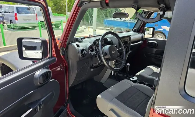 Jeep Wrangler 2010 2.8 автомат (гидро), миниатюра 10 Jeep Wrangler 2010 2.8 автомат (гидро), миниатюра 10