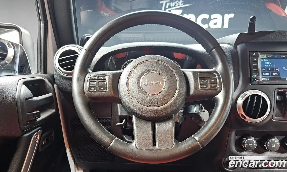 Jeep Wrangler 2012 2.8 автомат (гидро), фото 13 Jeep Wrangler 2012 2.8 автомат (гидро), фото 13